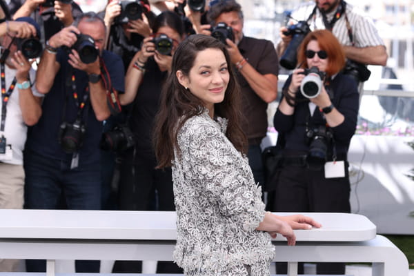 marion-cotillard-raie-cheveux